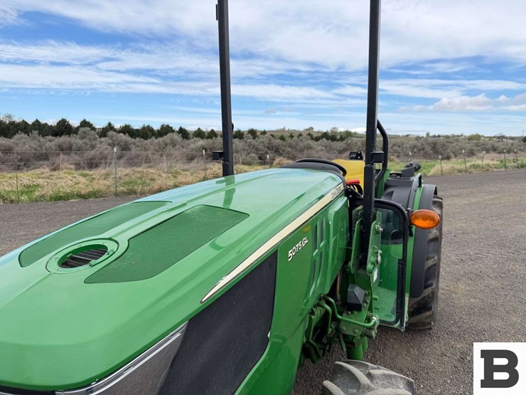 2020-john-deere-5075gl-image-11