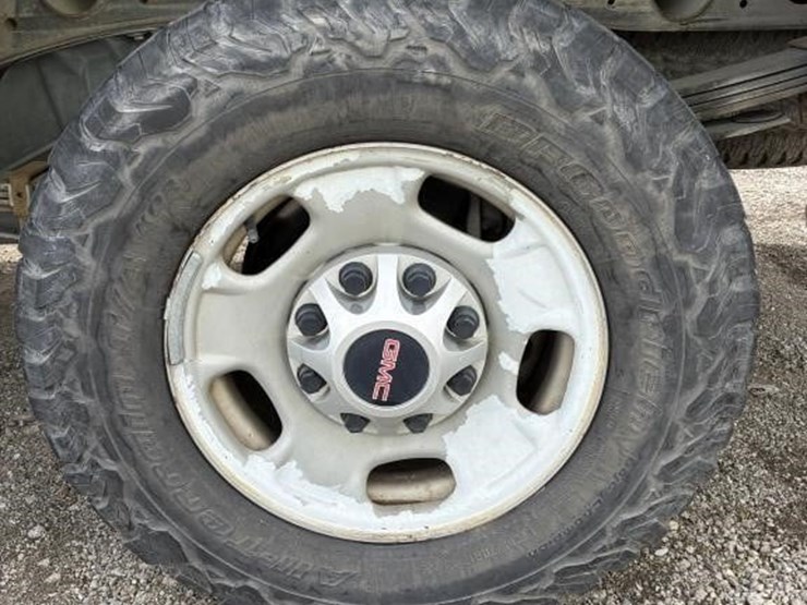 2012-gmc-sierra-2500-image-5