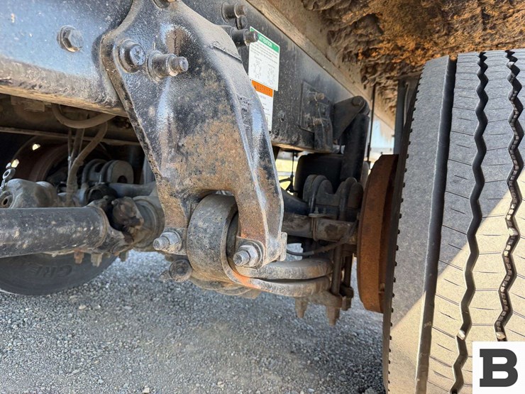 2009-freightliner-m2-box-van-truck-image-22