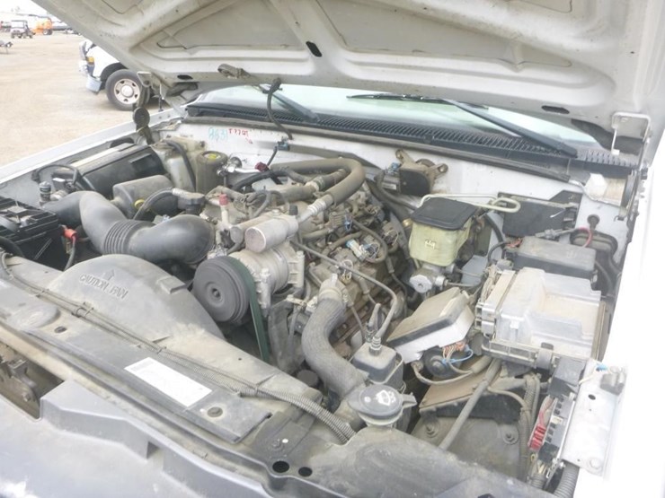 2002-chevrolet-3500-image-23