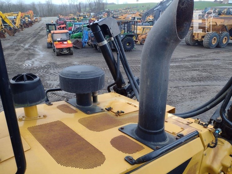 2015-caterpillar-d6t-xl-image-33