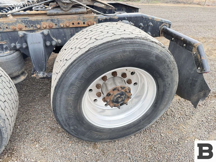 2018-freightliner-cascadia-125-image-27