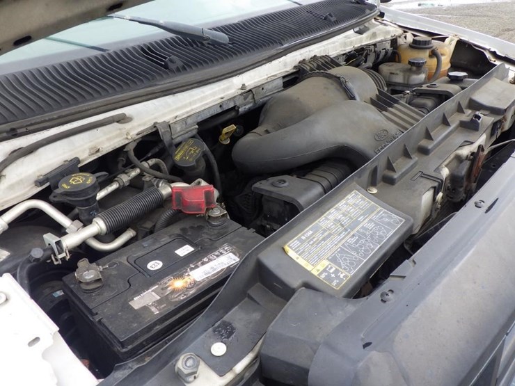 2009-ford-econoline-350-image-11