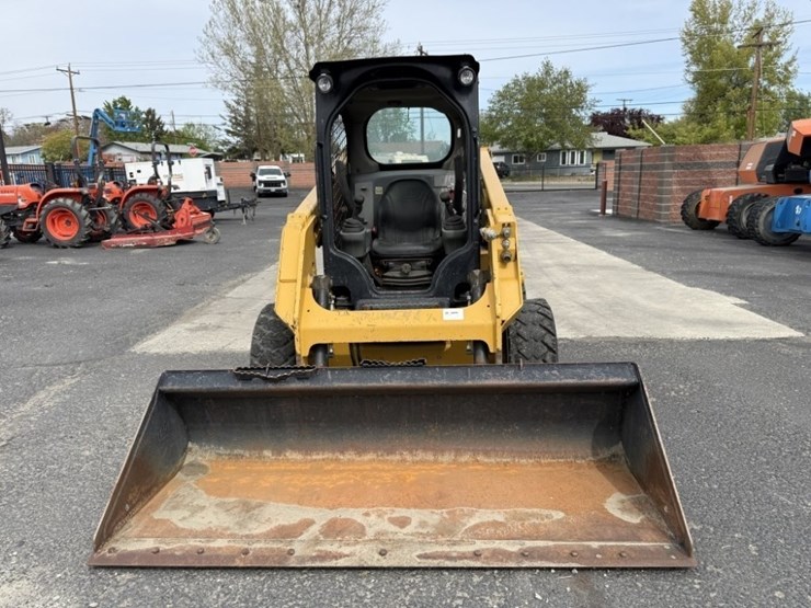 2017-caterpillar-226d-image-8