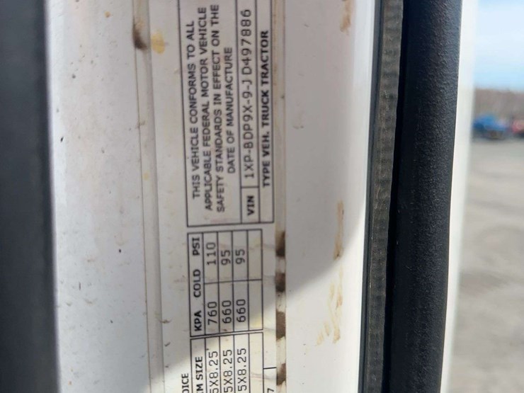 2018-peterbilt-579-image-27