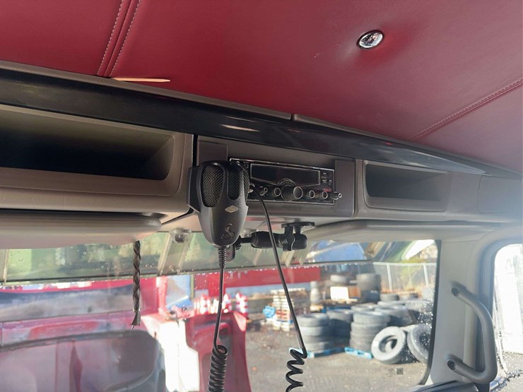 2022-kenworth-t800-image-29