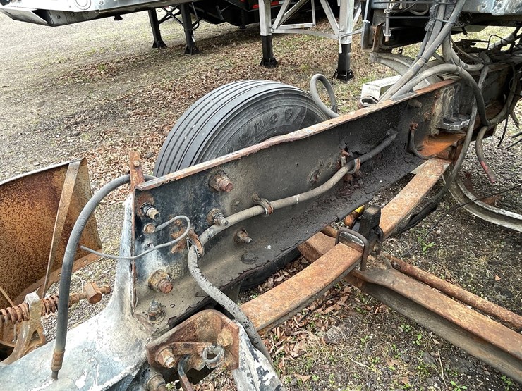 1992-peterbilt-377-image-11