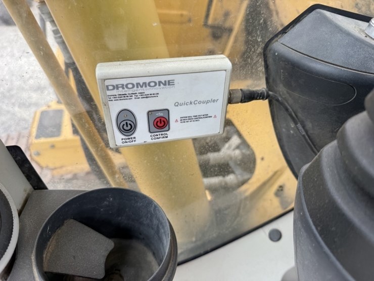 2016-kobelco-sk140sr-image-48