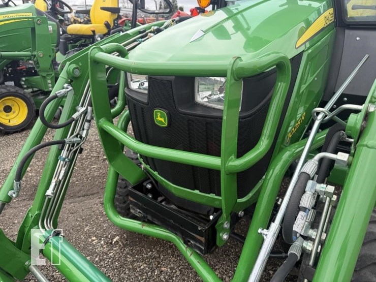 2021-john-deere-1025r-image-13