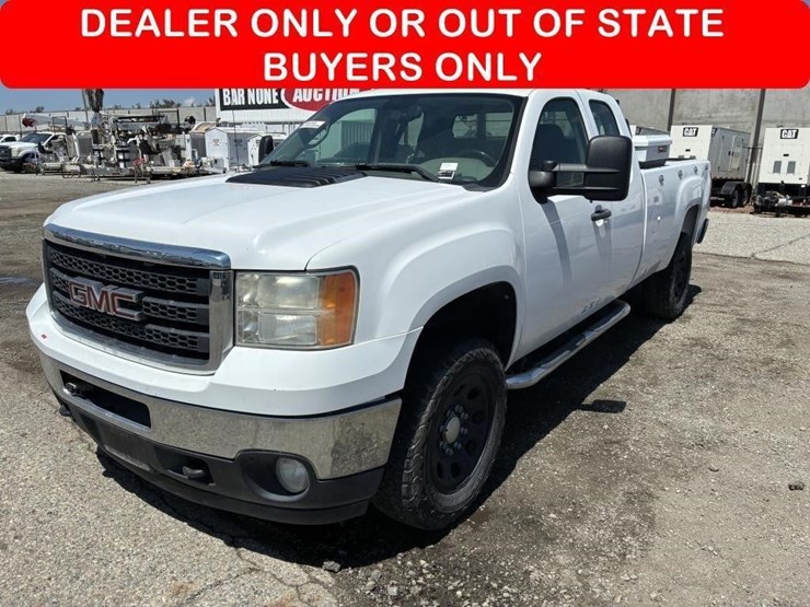 2012-gmc-sierra-3500-image-1