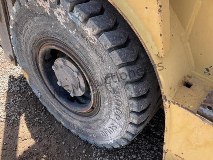 caterpillar-gp15k-image-9