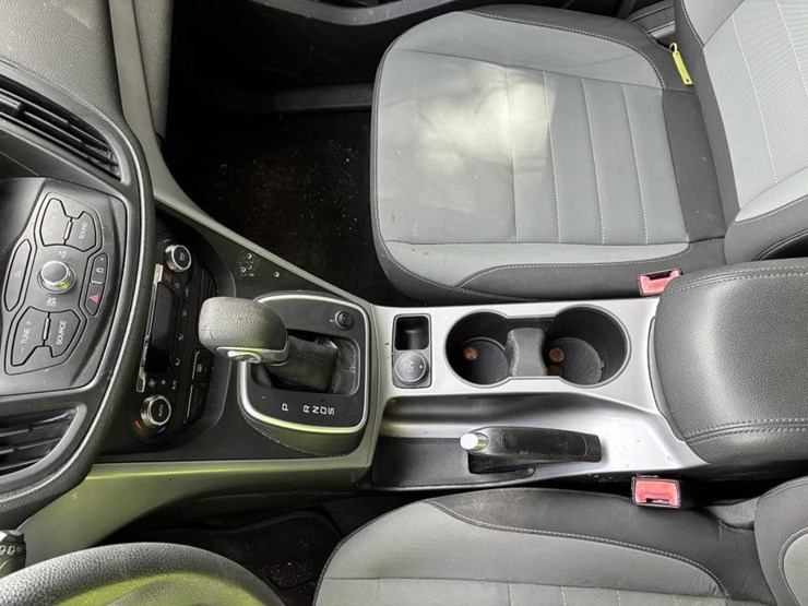 2013-ford-escape-se-image-17