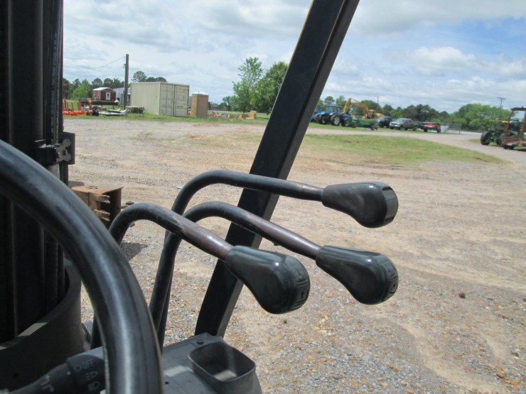 2005-komatsu-fg25st-14-image-17