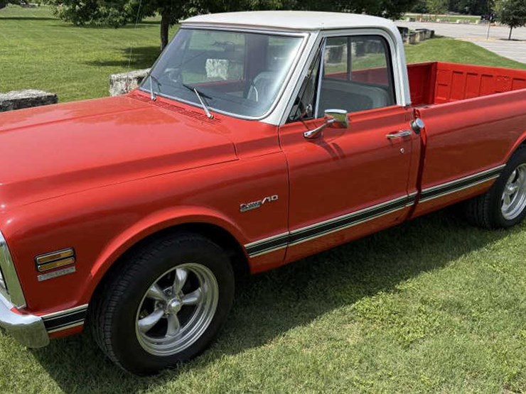 1972-chevrolet-custom-deluxe-image-1