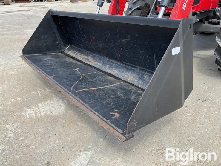 2017-massey-ferguson-4710-image-14