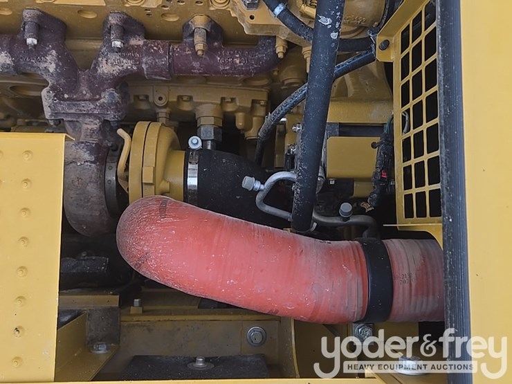 2021-caterpillar-336-image-60