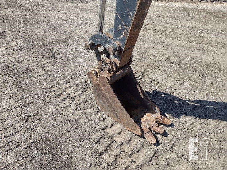 2022-deere-35g-image-23