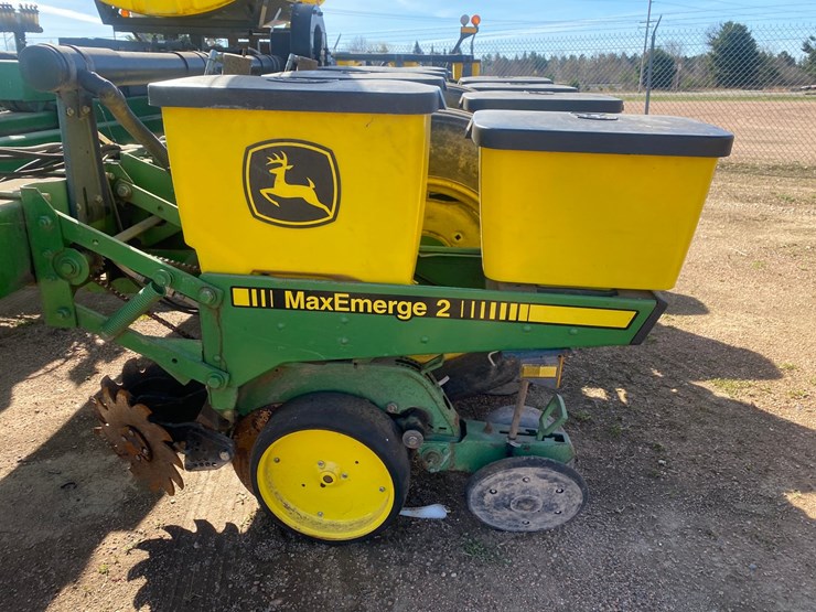 john-deere-7200-image-56