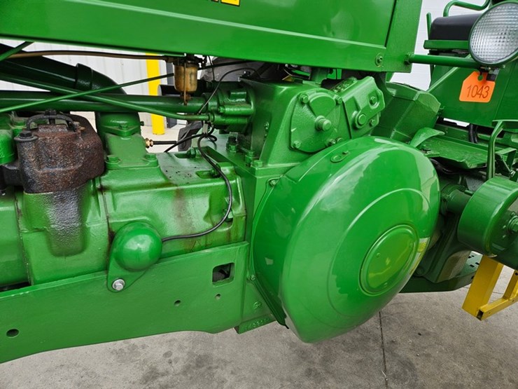 1955-john-deere-60-image-11
