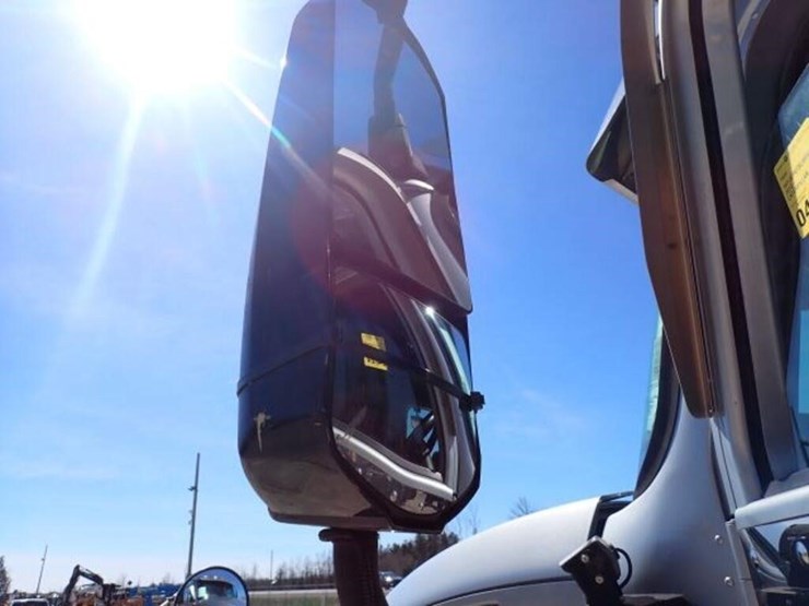 2012-caterpillar-ct660s-image-66