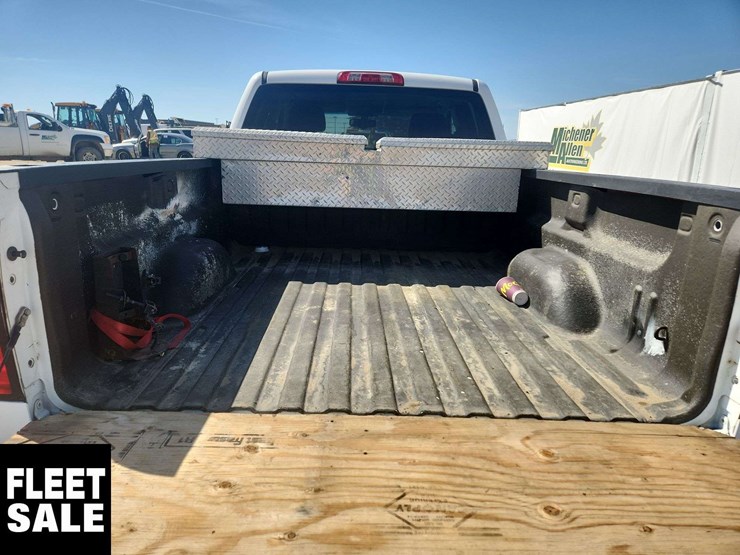 2015-chevrolet-silverado-1500-image-23