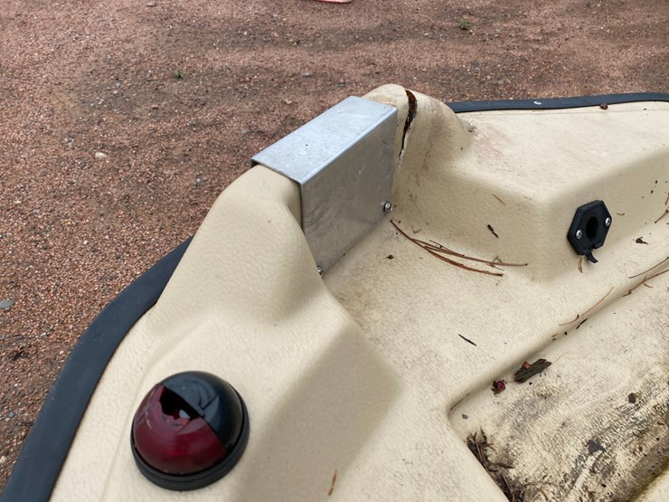 #1563-•-12'-kl-industries-120-poly-boat-image-16