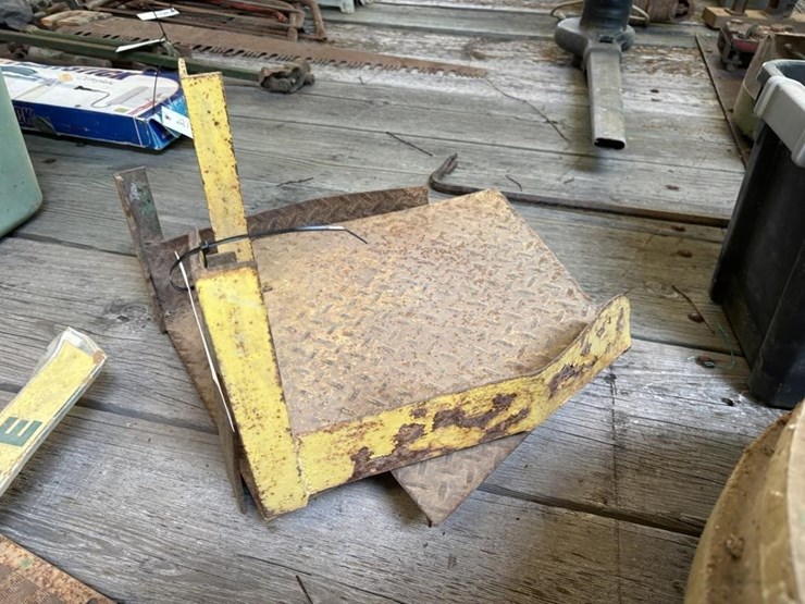 john-deere-steps-image-2