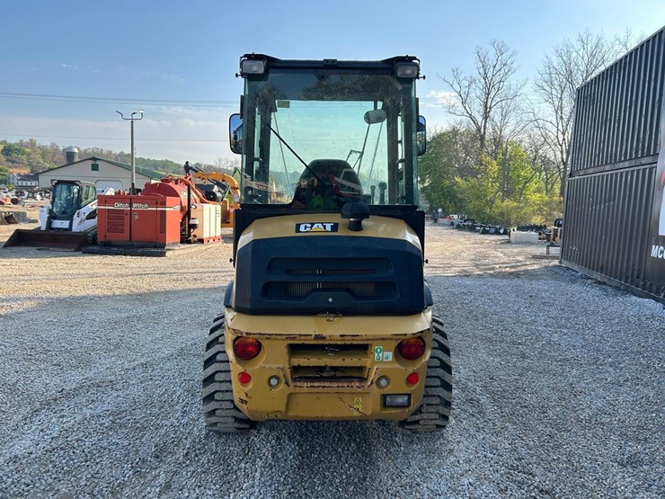 2017-caterpillar-903c2-image-3