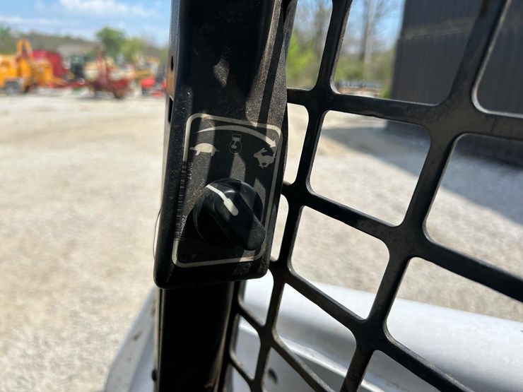 2019-bobcat-t650-image-20