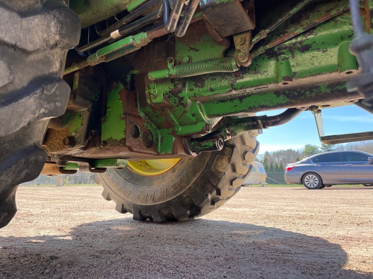 john-deere-4200-image-25