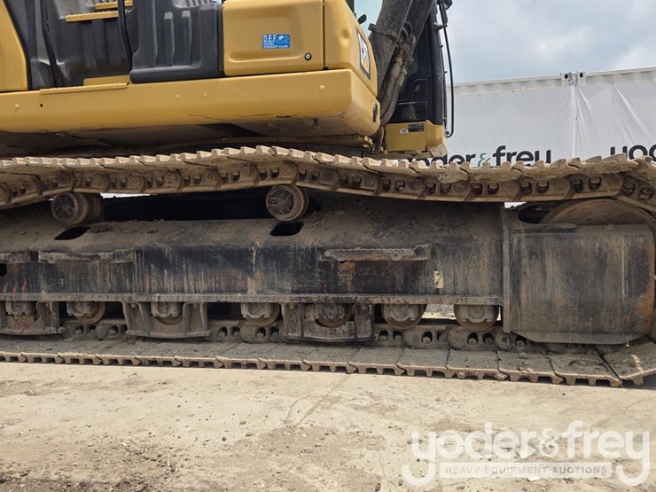 2019-caterpillar-330-image-17
