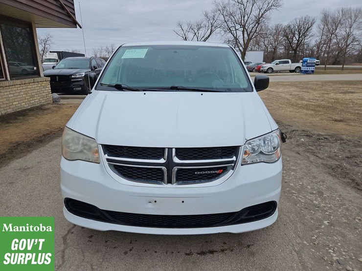 2014-dodge-grand-caravan-image-3