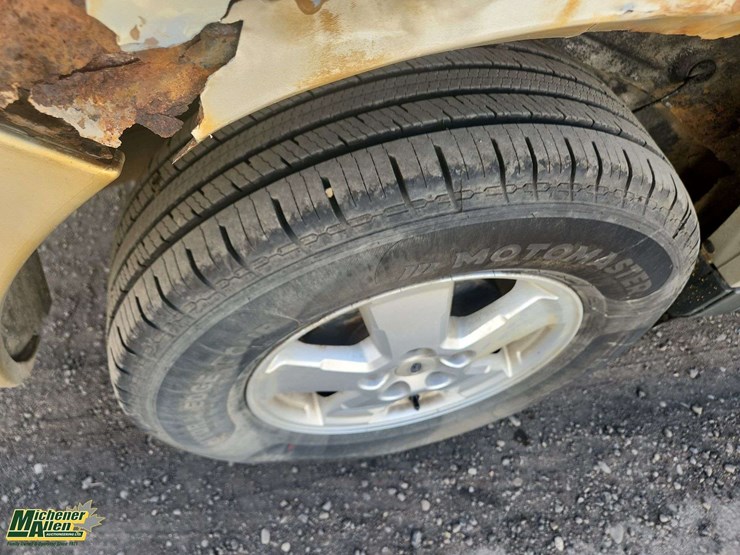 2010-ford-escape-xlt-image-30