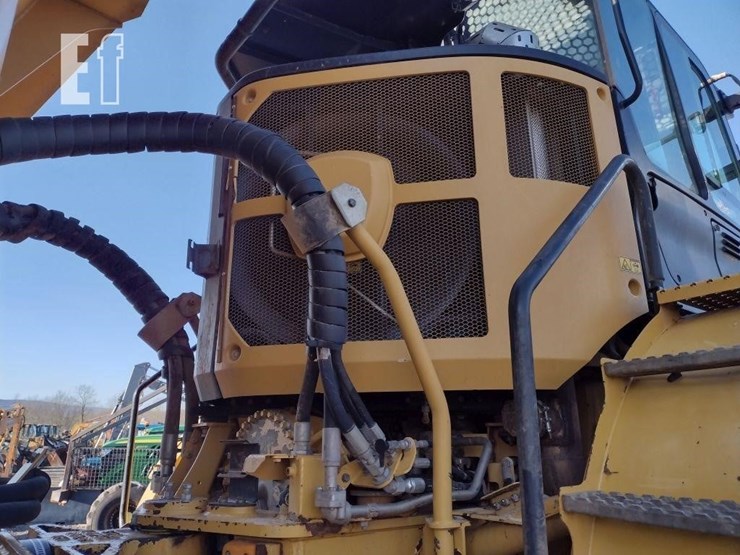 2019-caterpillar-745-image-32