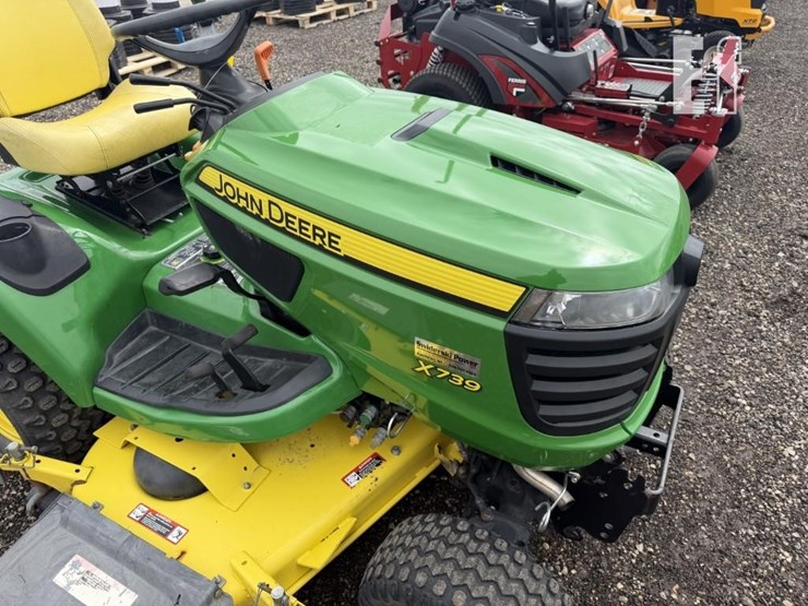 2012-john-deere-x739-image-16
