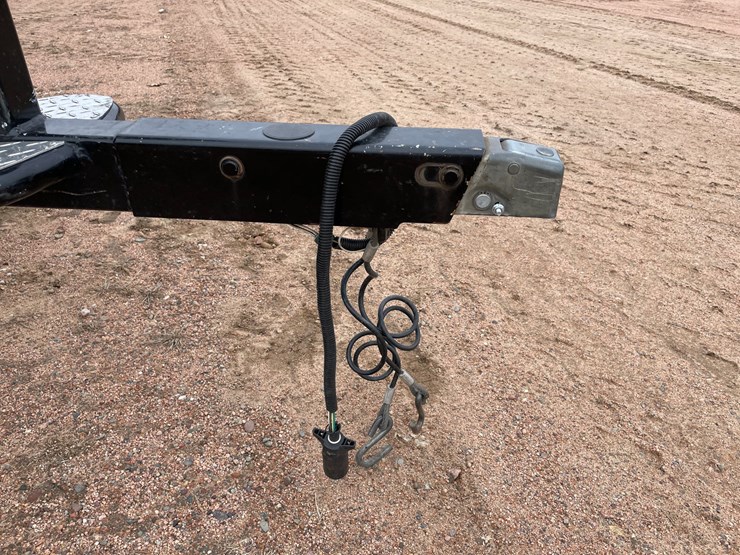 #1571-•-2003-skeeter-zx200-boat-with-yamaha-motor-(has-wi-title)-image-8