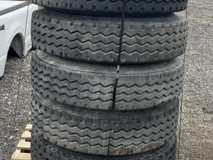 #83-•-(5)-10-lug-hub-pilot-wheels-image-1