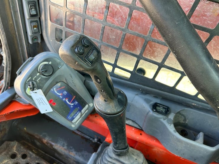 2016-kubota-ssv65-image-20