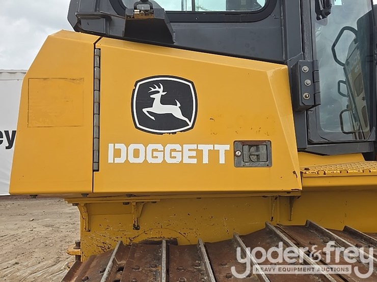 2019-deere-700k-lgp-image-37