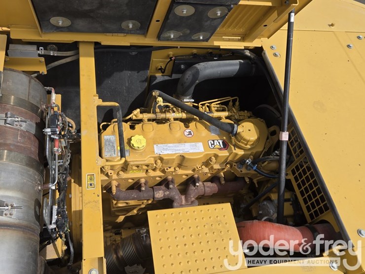 2021-caterpillar-336-image-84