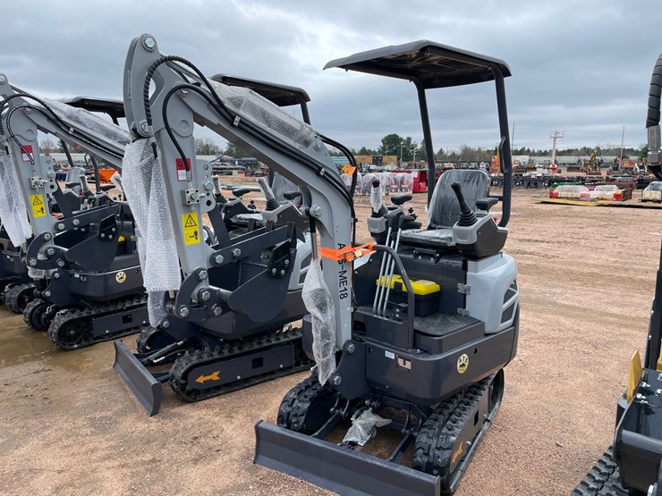 #5514-•-new-ats-me18-mini-excavator-image-1