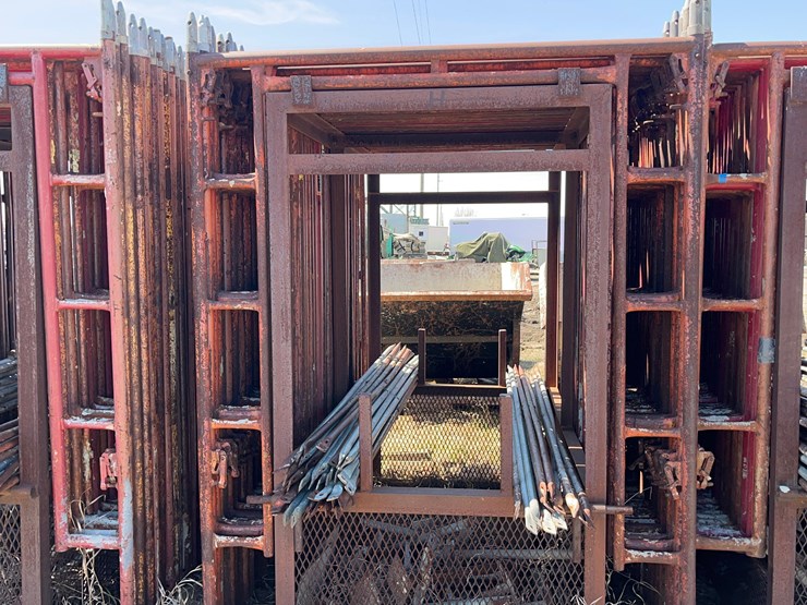 scaffolding-on-carring-cage.-image-1