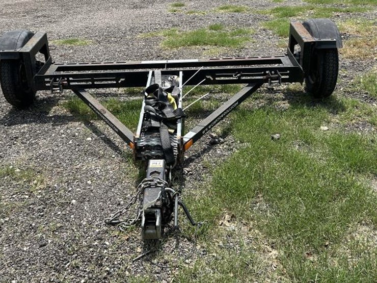 #8-•-2016-tow-dolly-image-1