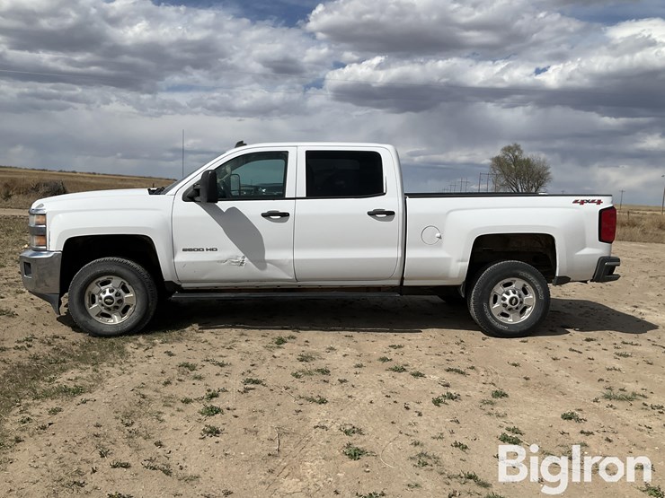 2015-chevrolet-silverado-2500-image-8