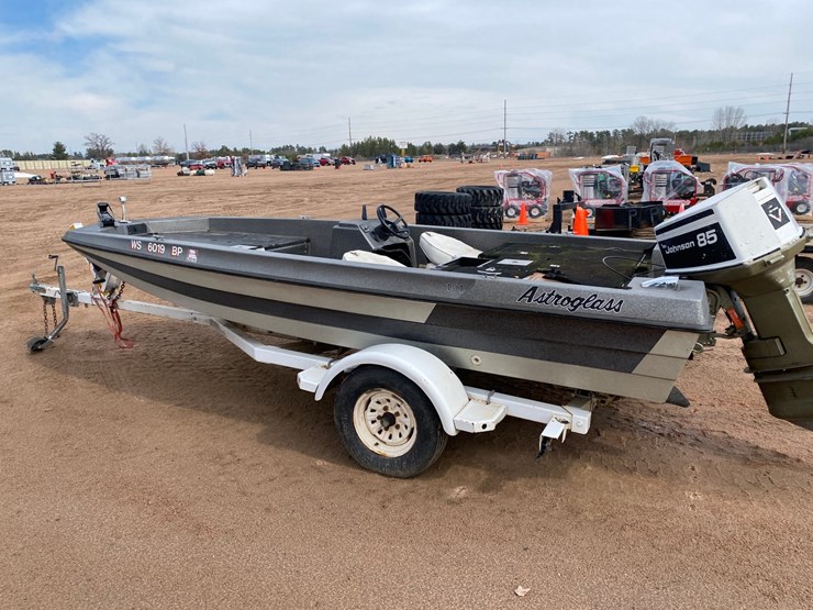 #1577-•-1987-15'-astroglass-boat-(has-registration-card)-image-11