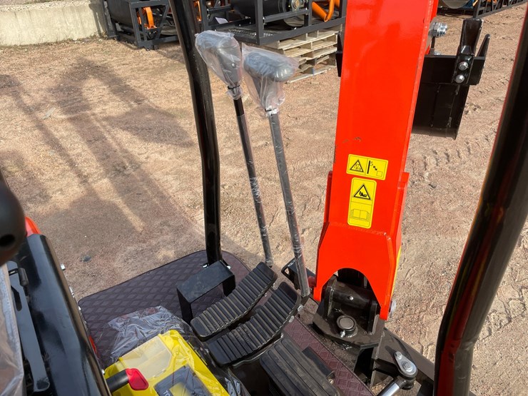 #5523-•-2026-cfg-ynt20-diesel-mini-excavator-image-16