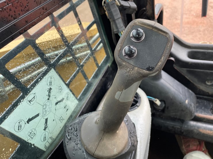 2005-caterpillar-252b-image-24