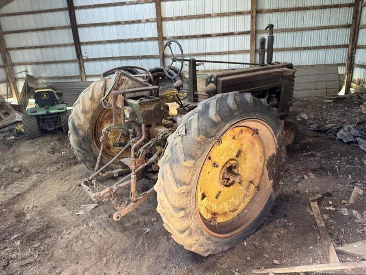 john-deere-tractor-image-6