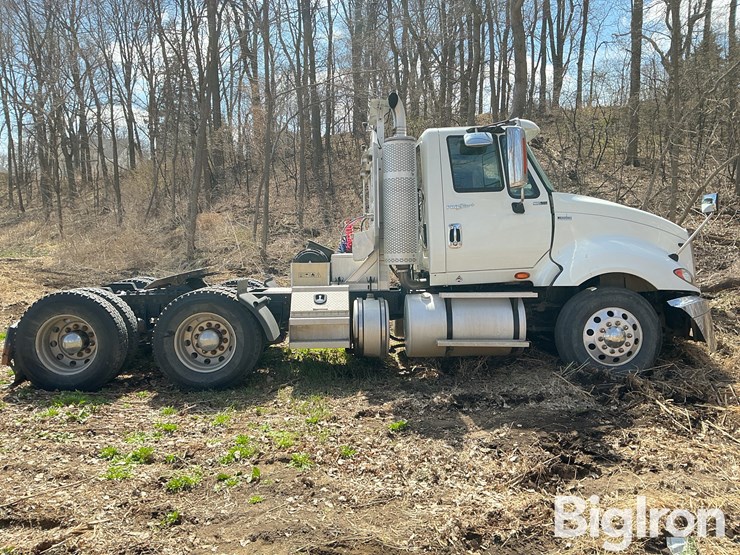 2013-international-prostar-image-4