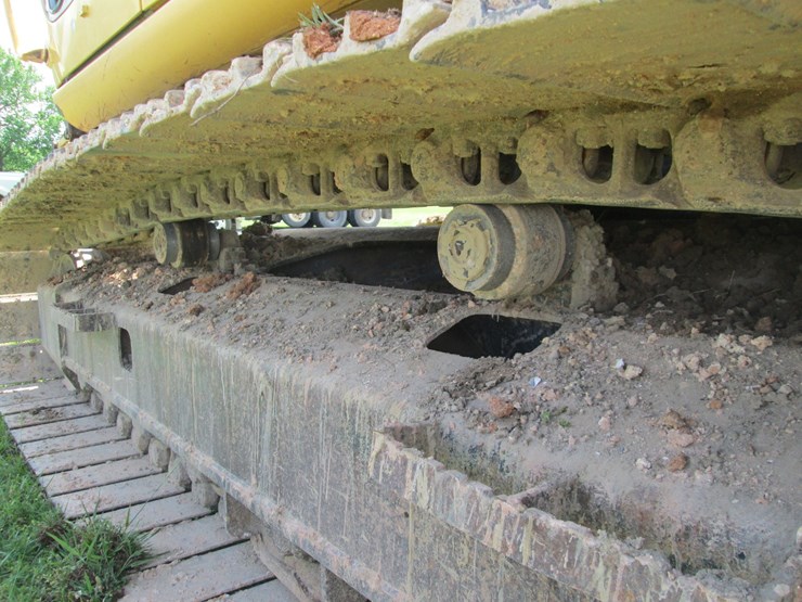 deere-200-lc-image-7